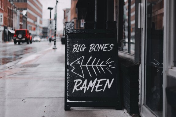 Grand Morisey | Brush Handwritten Font