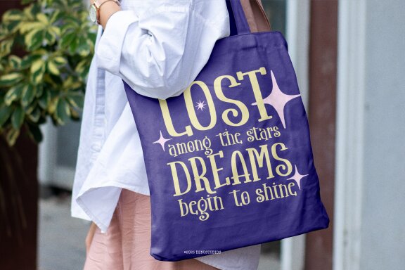 Phantom Glowing | Quirky Handwritten