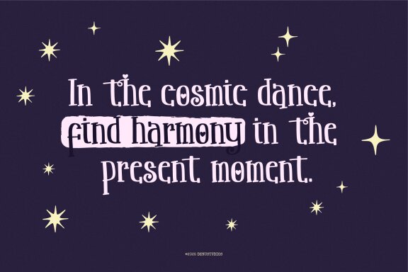 Phantom Glowing | Quirky Handwritten