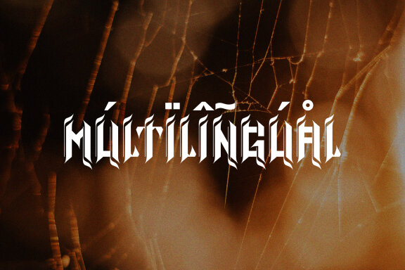 MONICCS BLACKLETER TYPEFACE