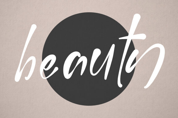 Ciloudy Signature Brush Font