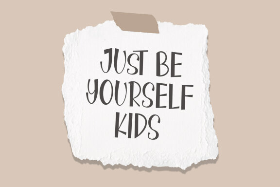 Rongkus Playful Kids Display Font